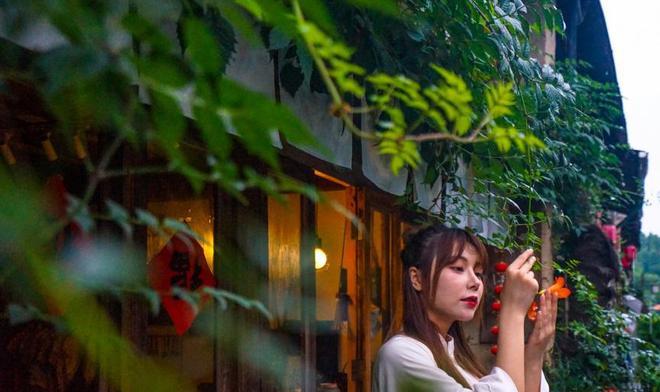 贵州江口:圆圆的“红粑粑”寓意团团圆圆幸福美满